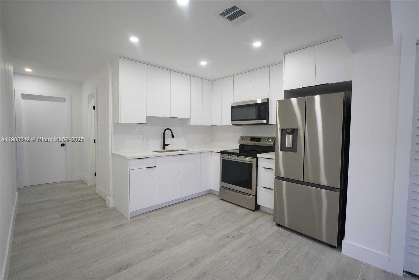 Small Image of 1022 EAST 18TH ST #1022, Hialeah Number 10