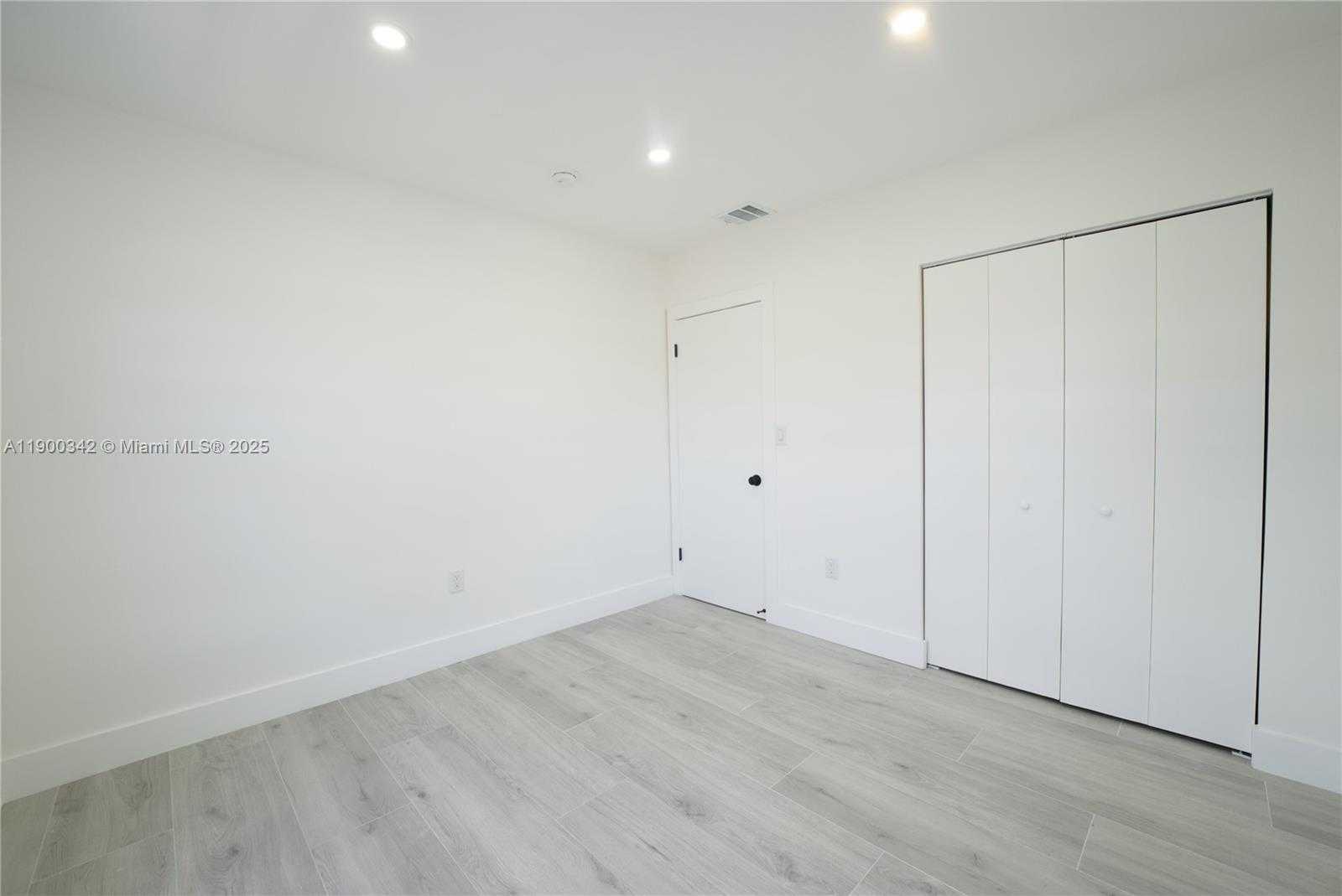 Small Image of 1022 EAST 18TH ST #1022, Hialeah Number 16