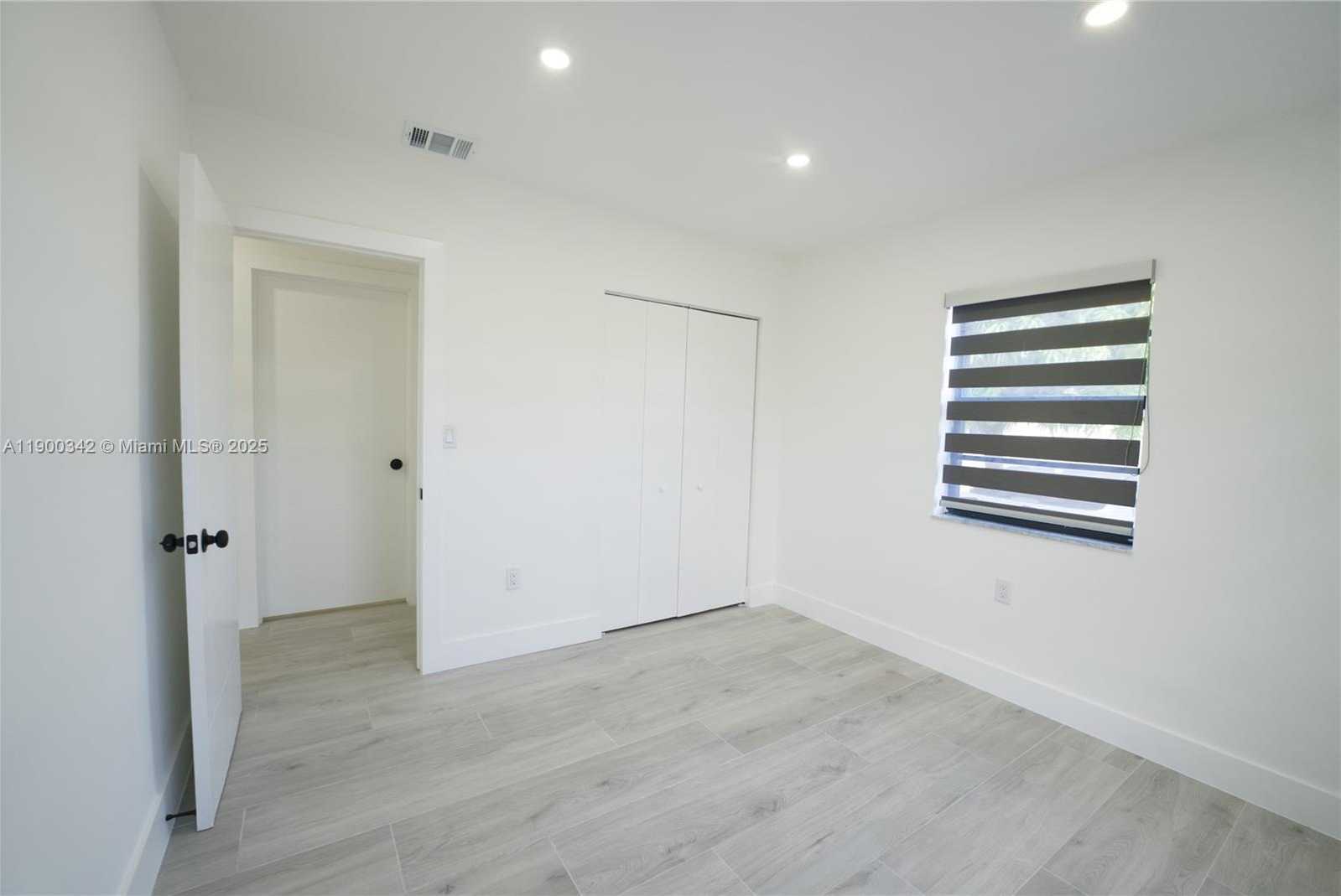 Small Image of 1022 EAST 18TH ST #1022, Hialeah Number 17