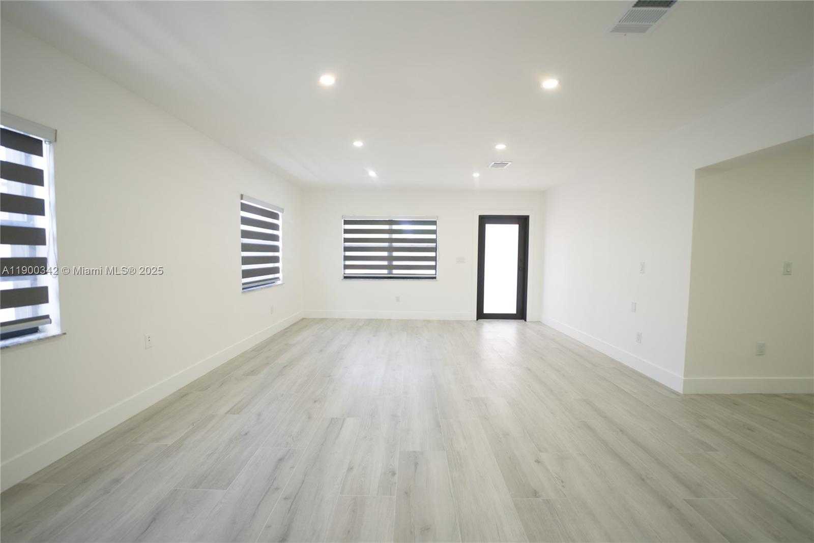 Small Image of 1022 EAST 18TH ST #1022, Hialeah Number 6