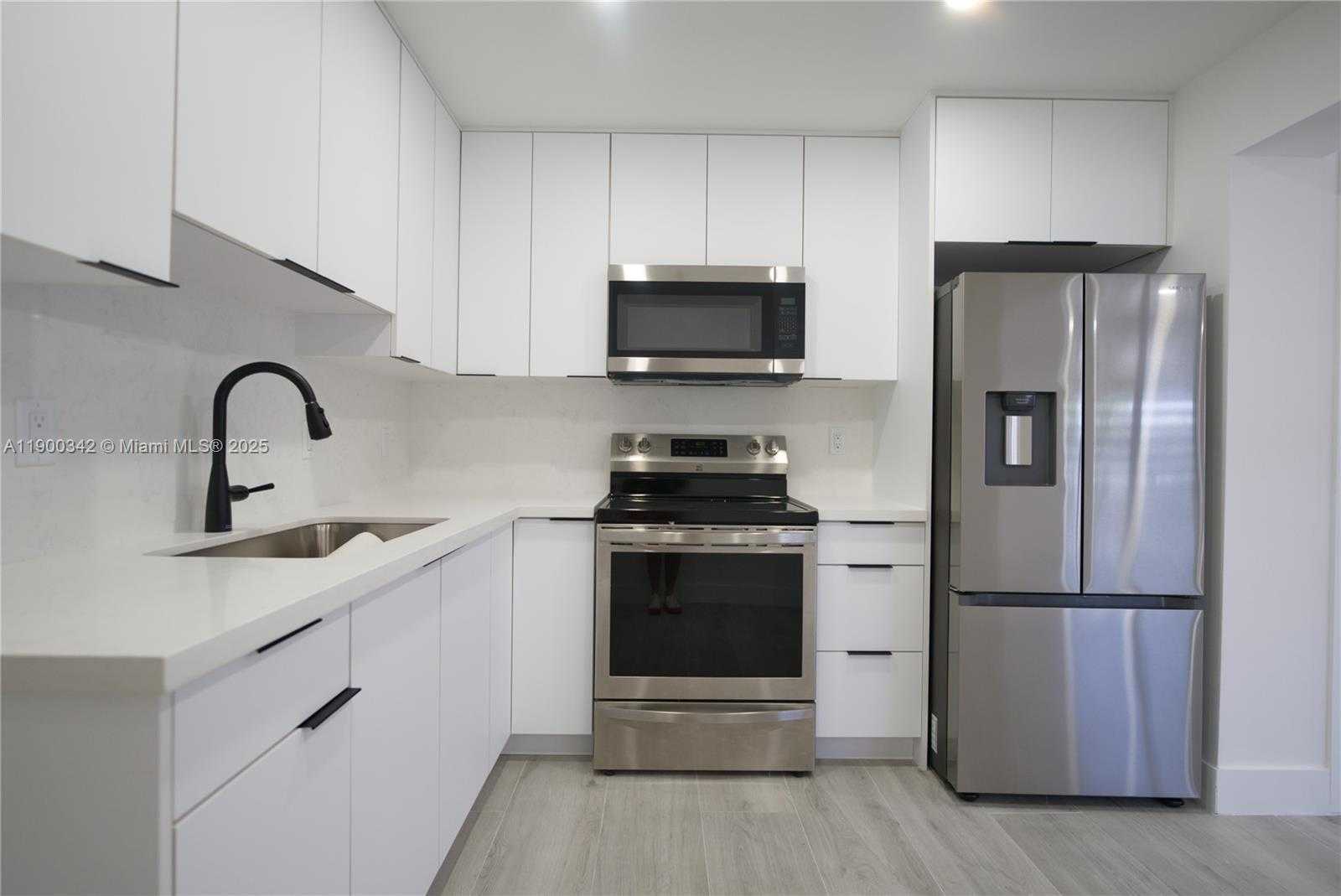 Small Image of 1022 EAST 18TH ST #1022, Hialeah Number 9
