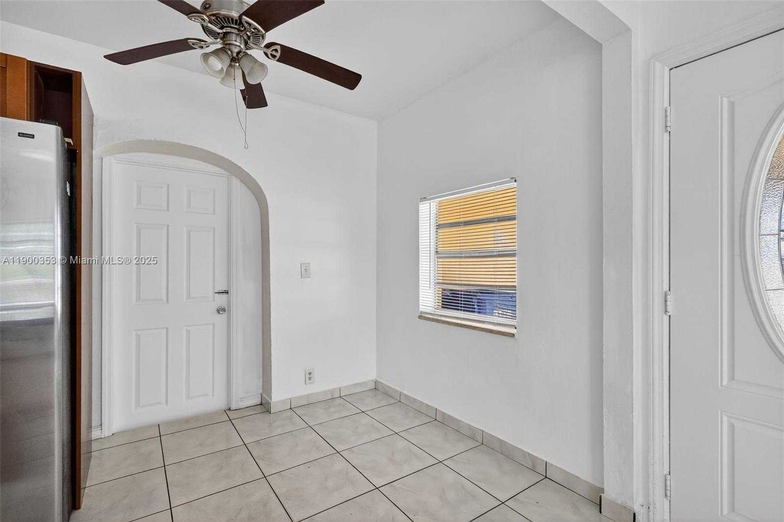 Small Image of 1498 NORTH EAST 180TH ST, North Miami Beach Number 10