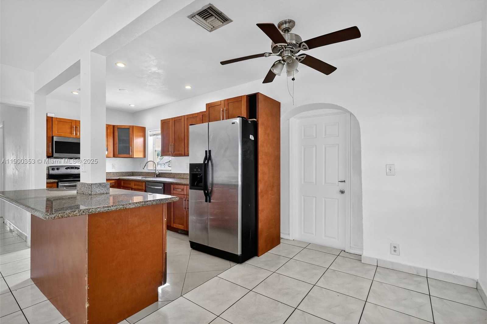 Small Image of 1498 NORTH EAST 180TH ST, North Miami Beach Number 11