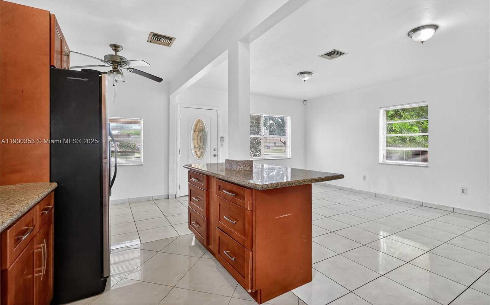 Small Image of 1498 NORTH EAST 180TH ST, North Miami Beach Number 15