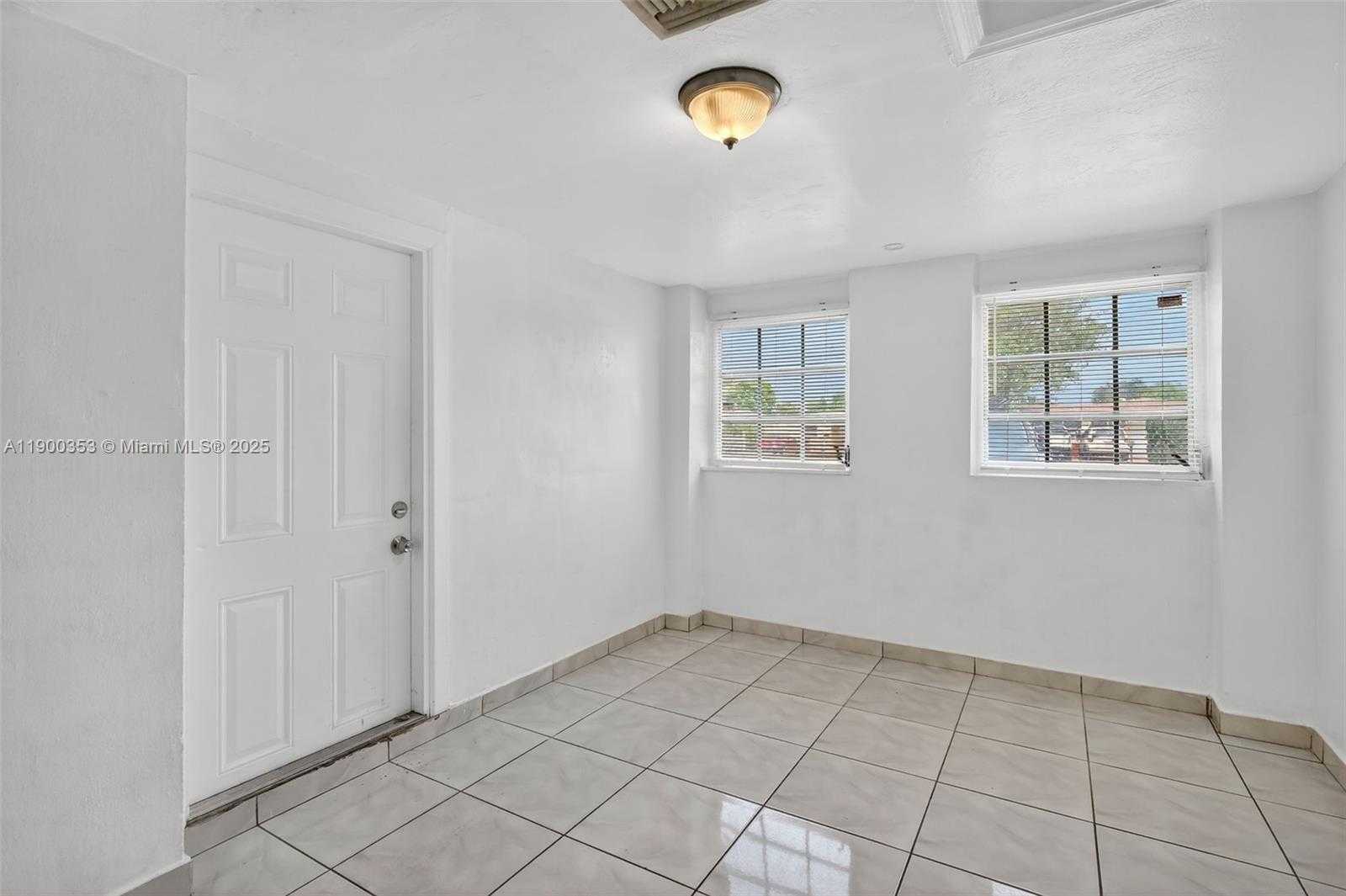 Small Image of 1498 NORTH EAST 180TH ST, North Miami Beach Number 27