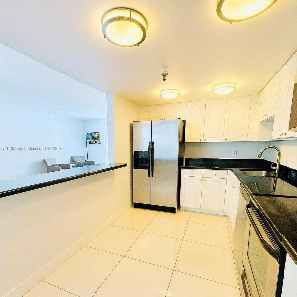 Small Image of 2401 COLLINS AVE #1209, Miami Beach Number 6