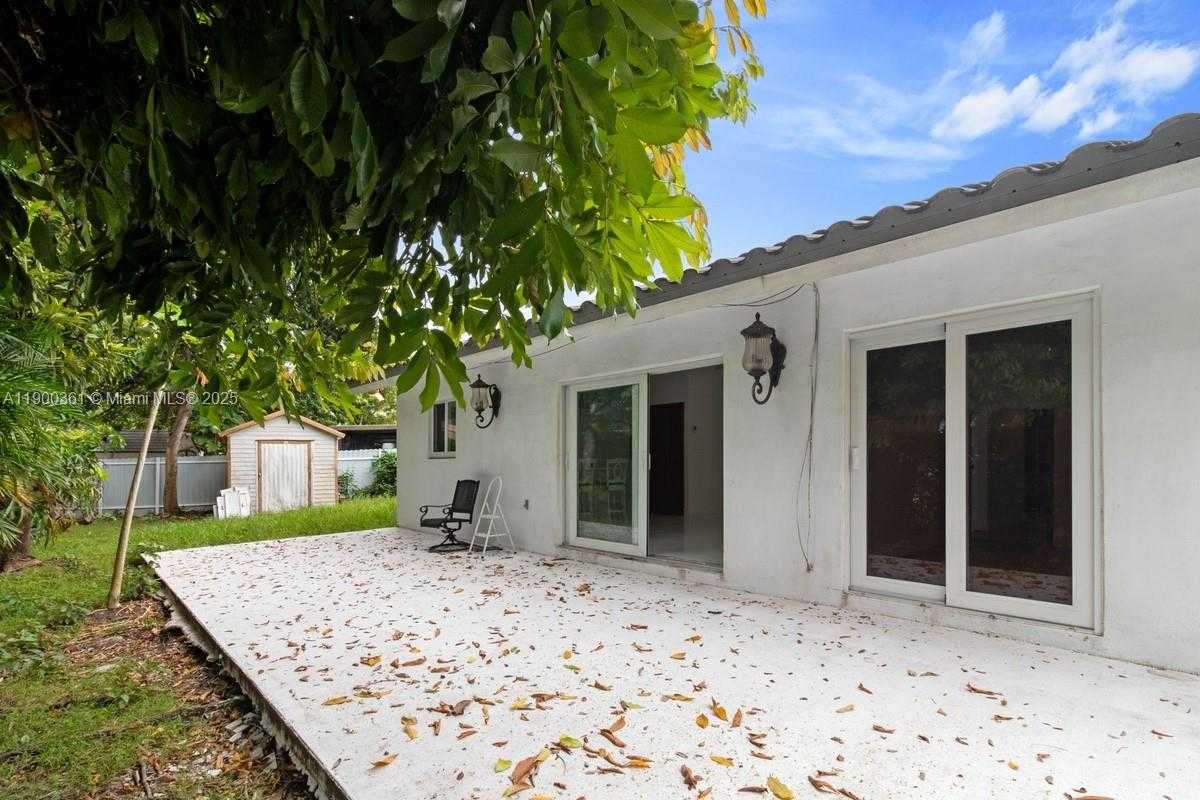 Small Image of 9617 SOUTH WEST 144TH PL, Miami Number 19