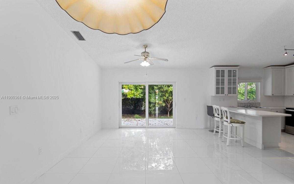 Small Image of 9617 SOUTH WEST 144TH PL, Miami Number 6