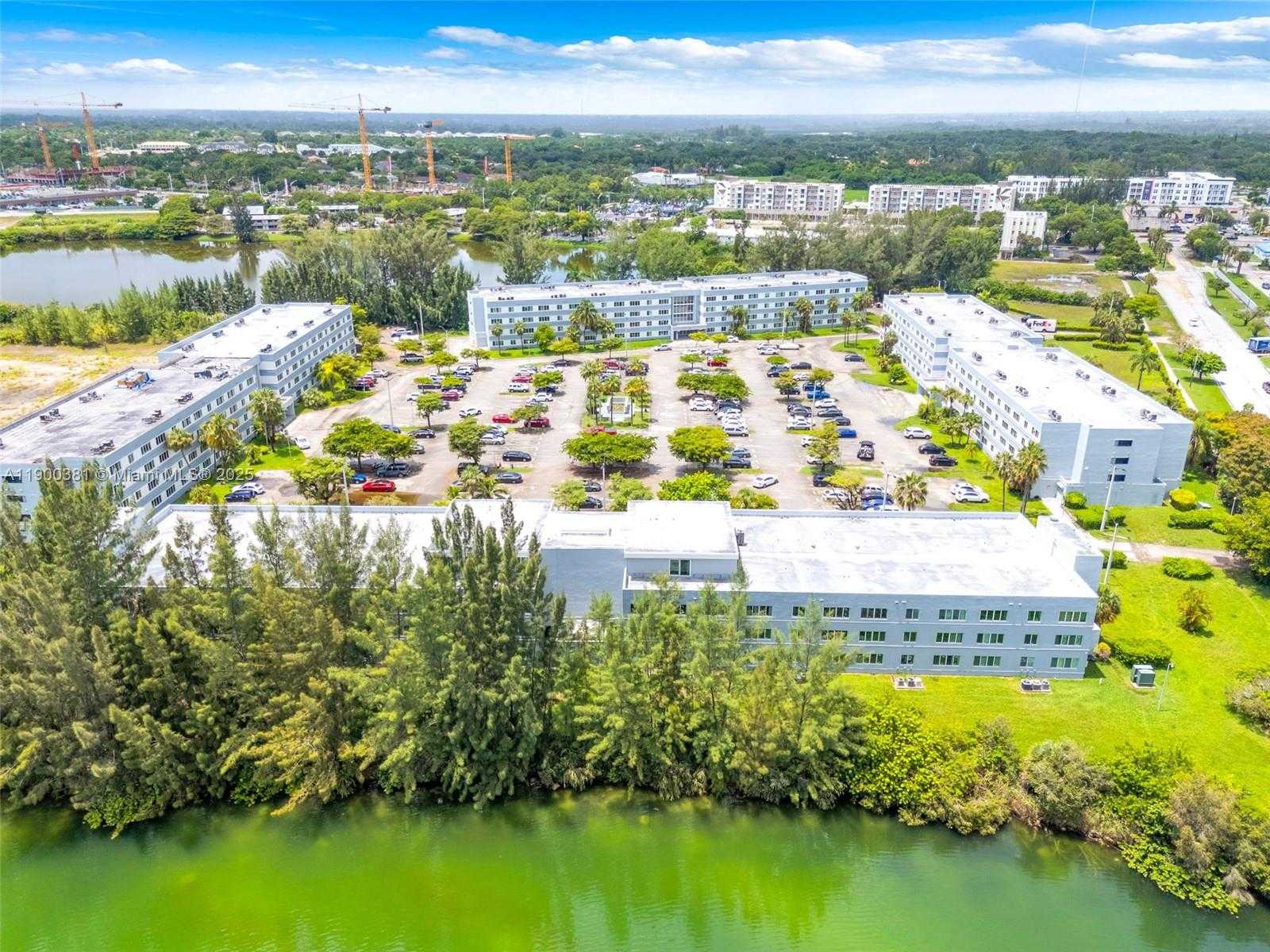 Small Image of 14820 NARANJA LAKES BLVD #PH-D, Homestead Number 32