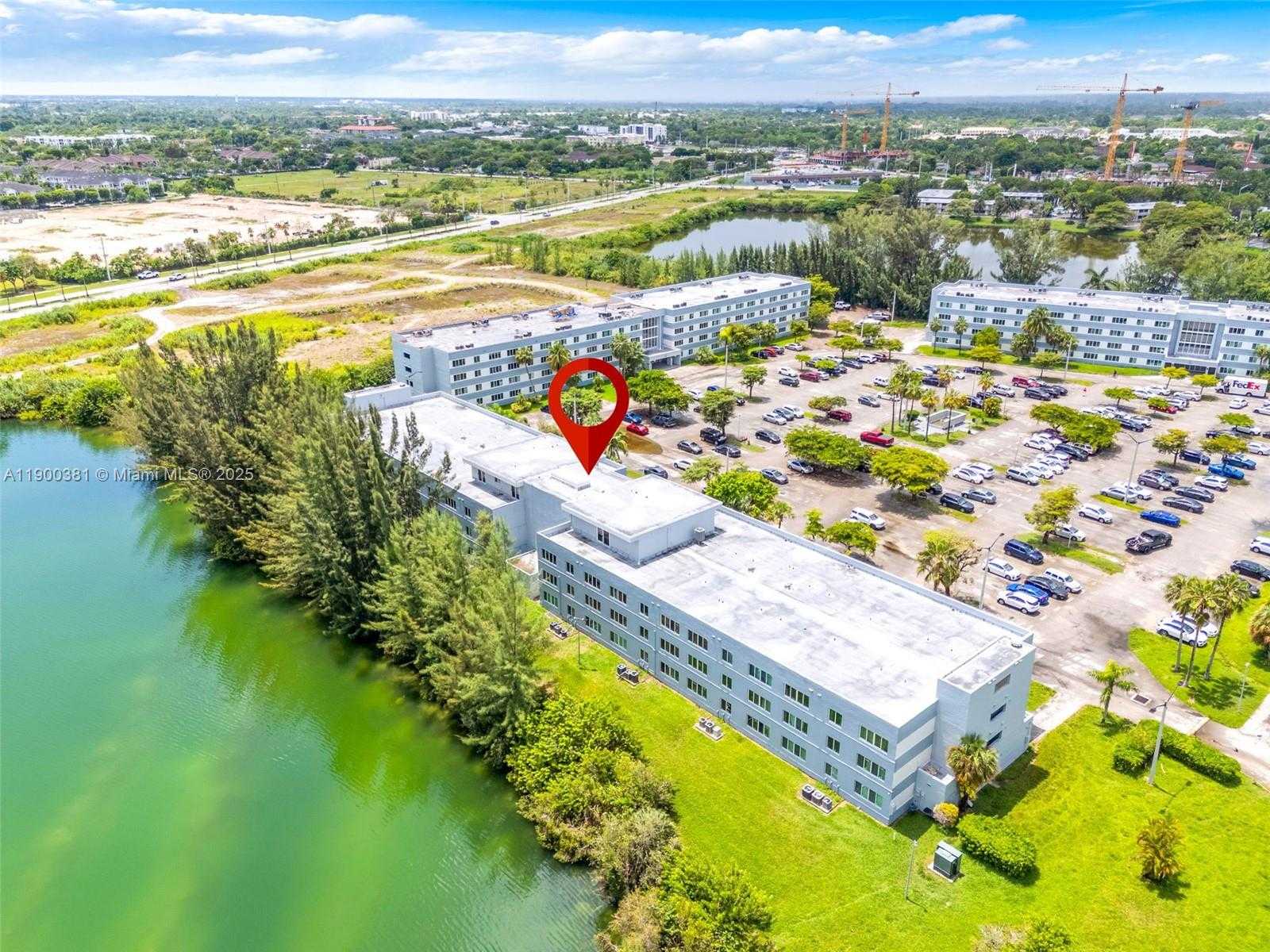 Small Image of 14820 NARANJA LAKES BLVD #PH-D, Homestead Number 33