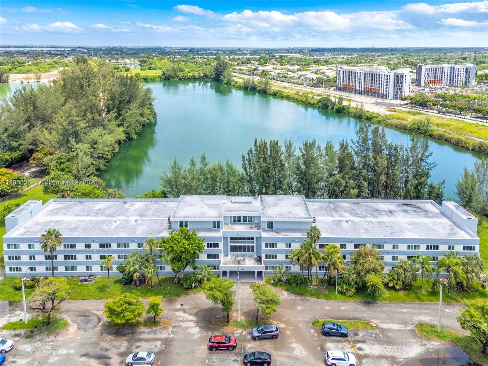 Small Image of 14820 NARANJA LAKES BLVD #PH-D, Homestead Number 35