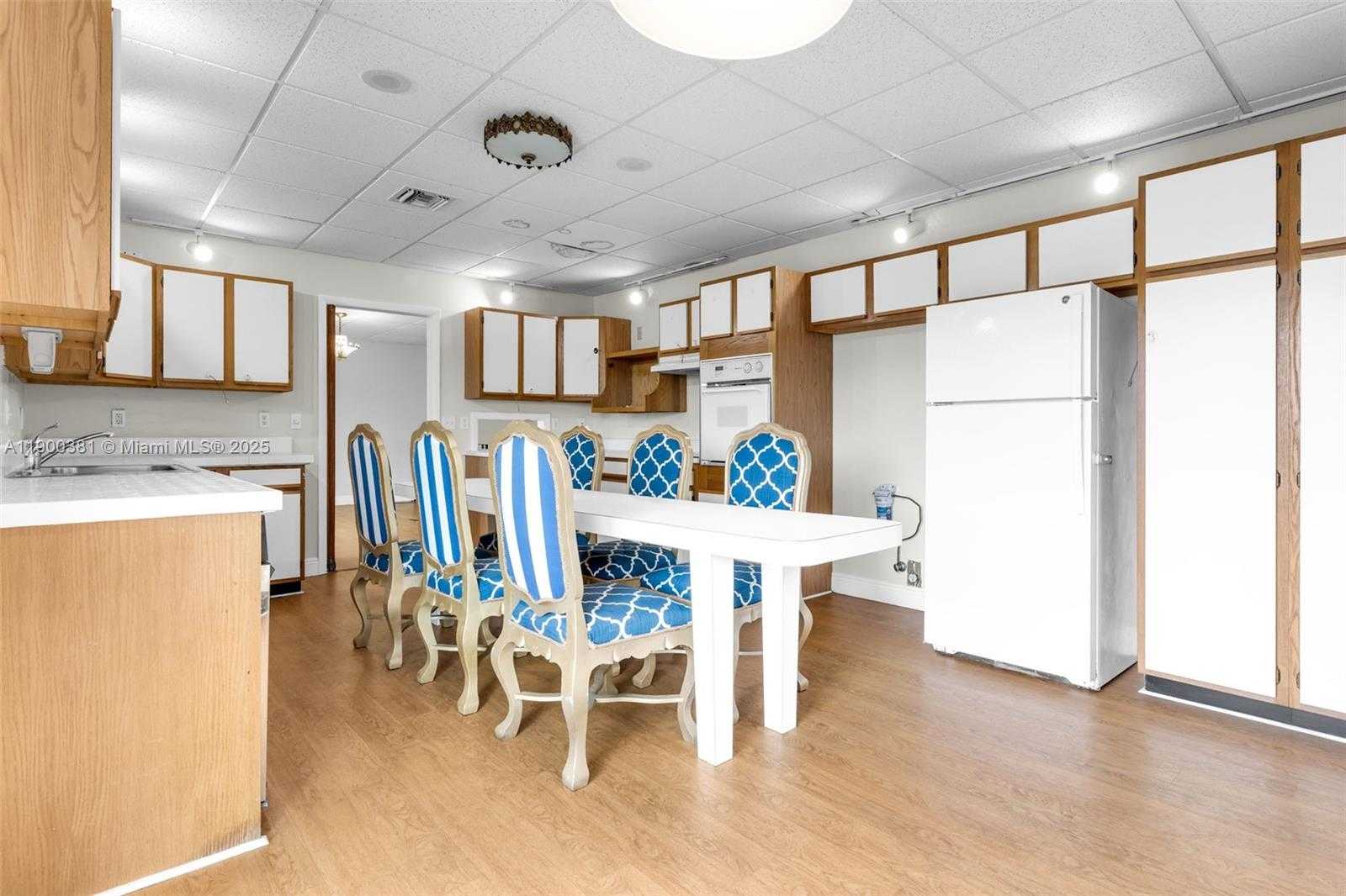 Small Image of 14820 NARANJA LAKES BLVD #PH-D, Homestead Number 6