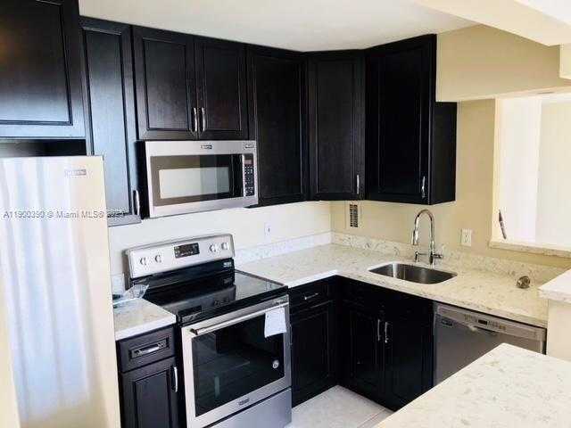 Small Image of 2016 BAY DR #207, Miami Beach Number 10