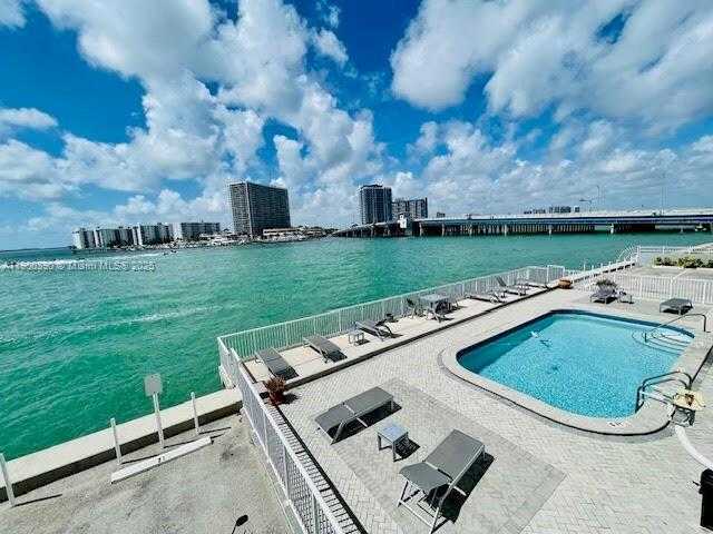 Small Image of 2016 BAY DR #207, Miami Beach Number 29
