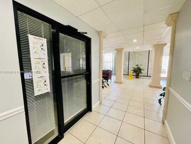 Small Image of 2016 BAY DR #207, Miami Beach Number 37