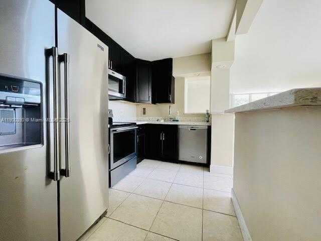 Small Image of 2016 BAY DR #207, Miami Beach Number 9