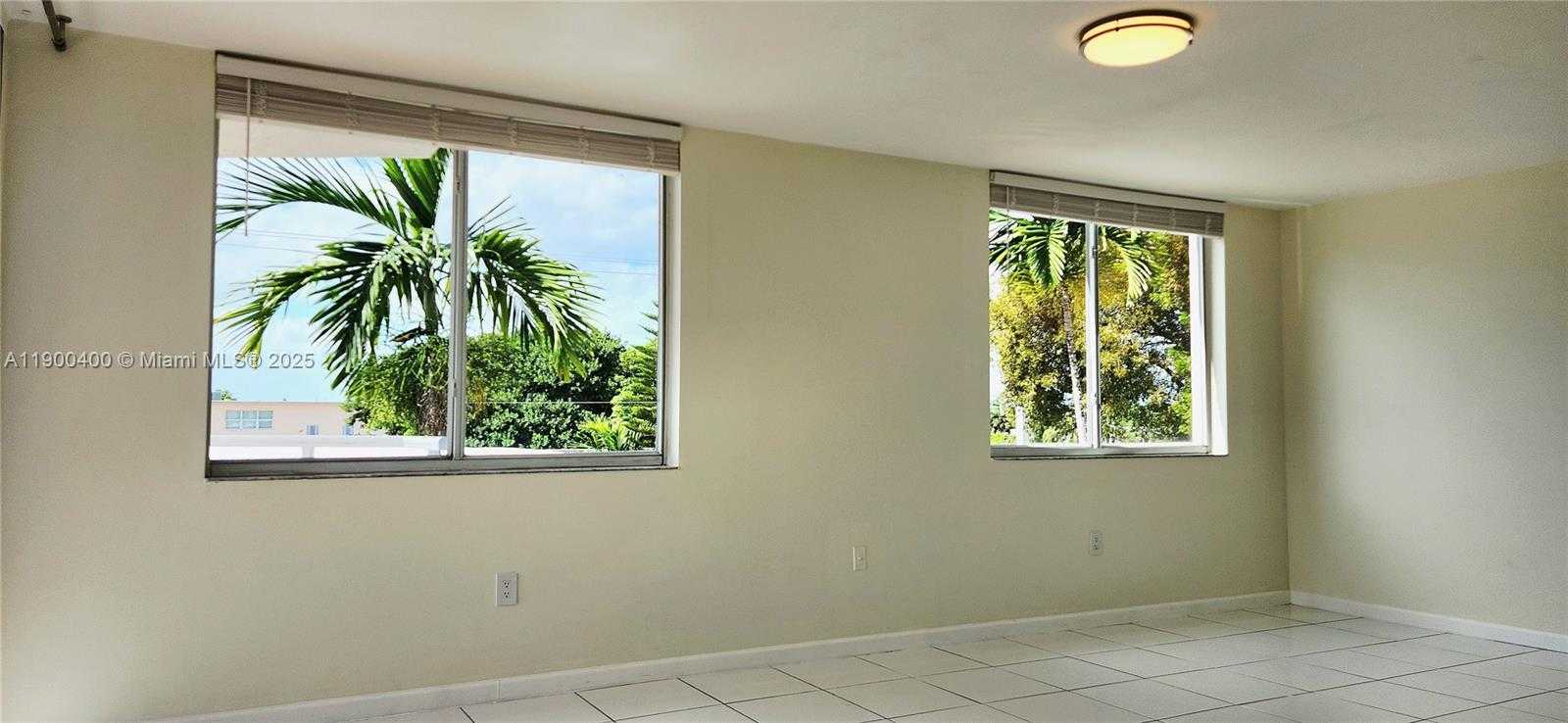 Small Image of 7601 DICKENS AVE #303, Miami Beach Number 12