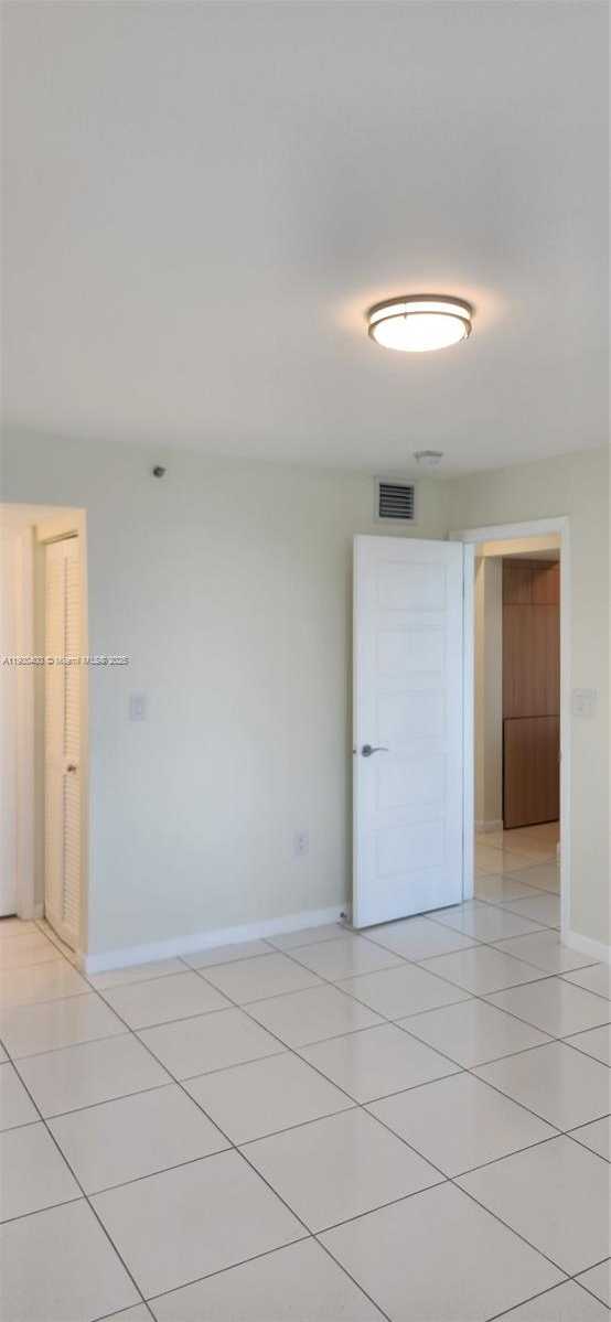 Small Image of 7601 DICKENS AVE #303, Miami Beach Number 28