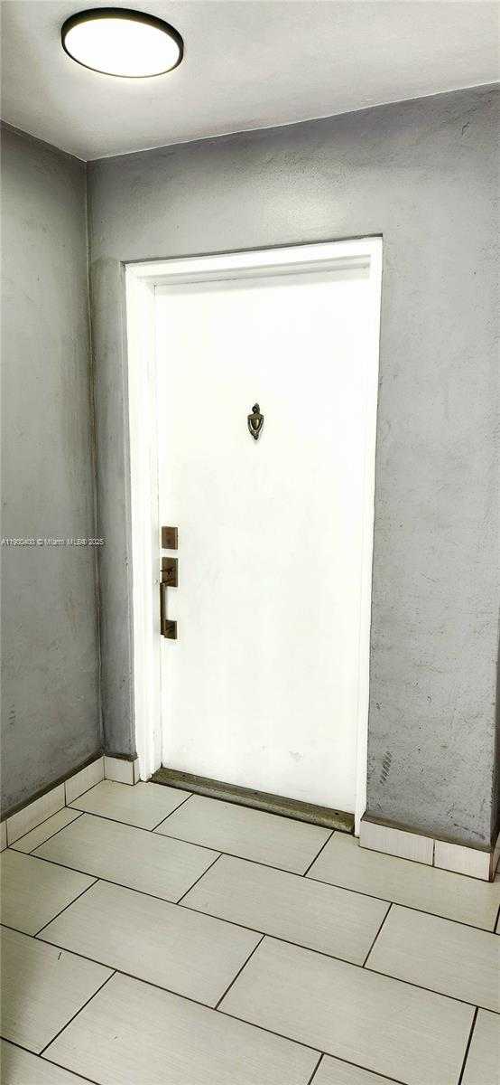 Small Image of 7601 DICKENS AVE #303, Miami Beach Number 44