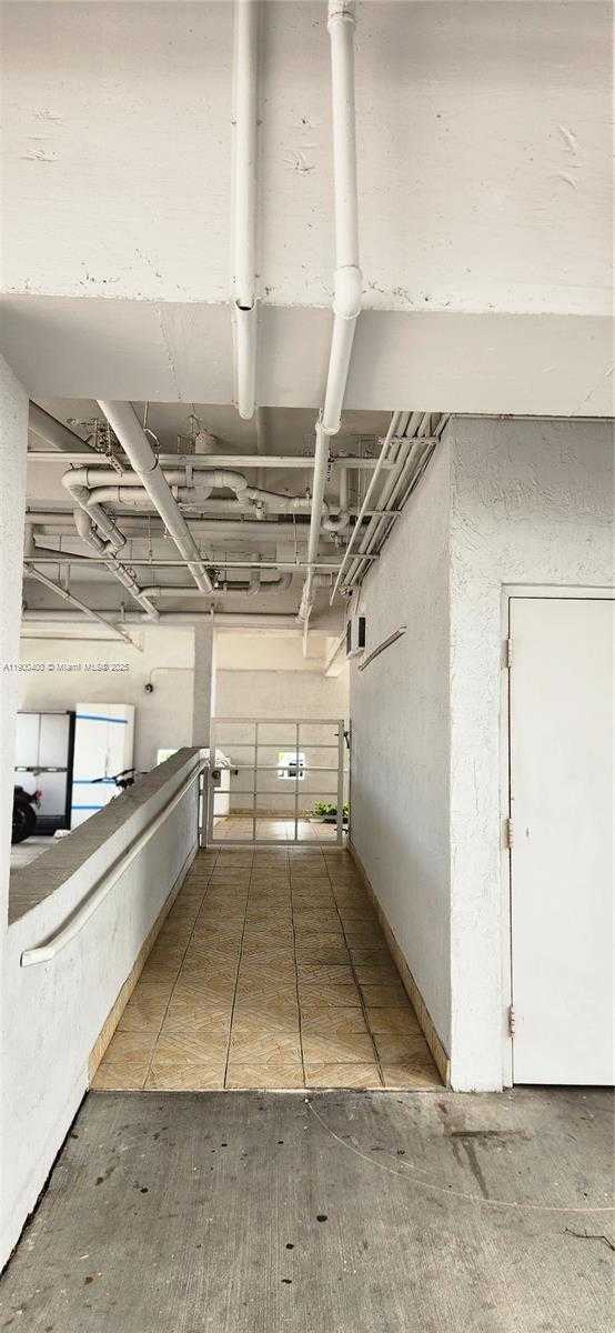 Small Image of 7601 DICKENS AVE #303, Miami Beach Number 46