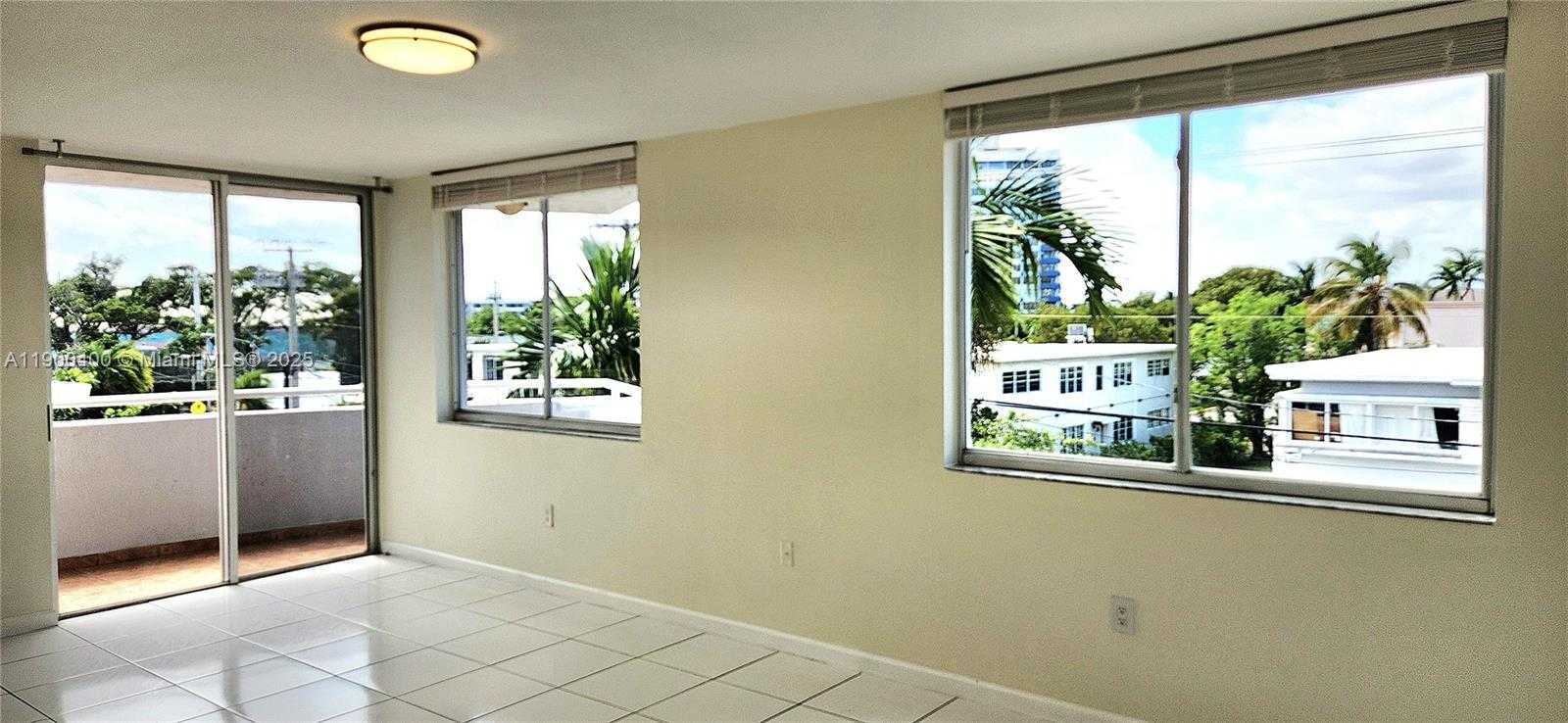 Small Image of 7601 DICKENS AVE #303, Miami Beach Number 9