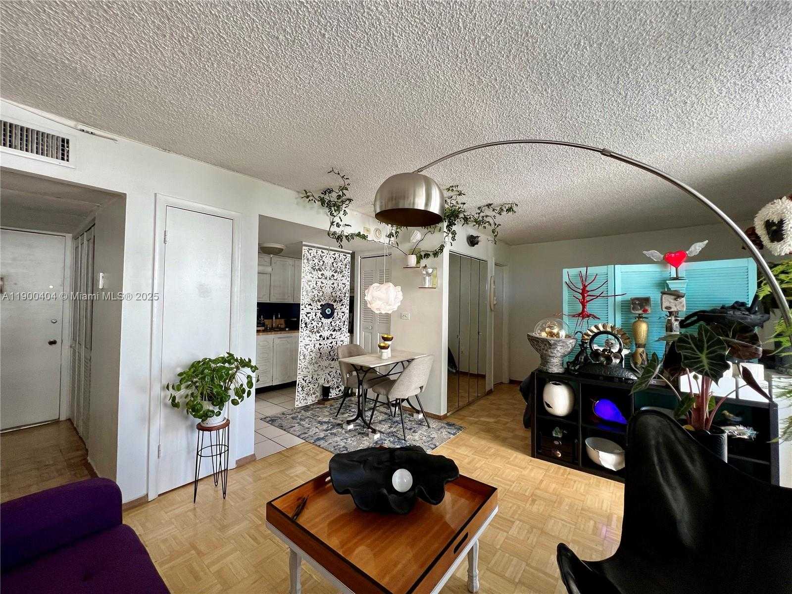Small Image of 1250 ALTON RD #3C, Miami Beach Number 4