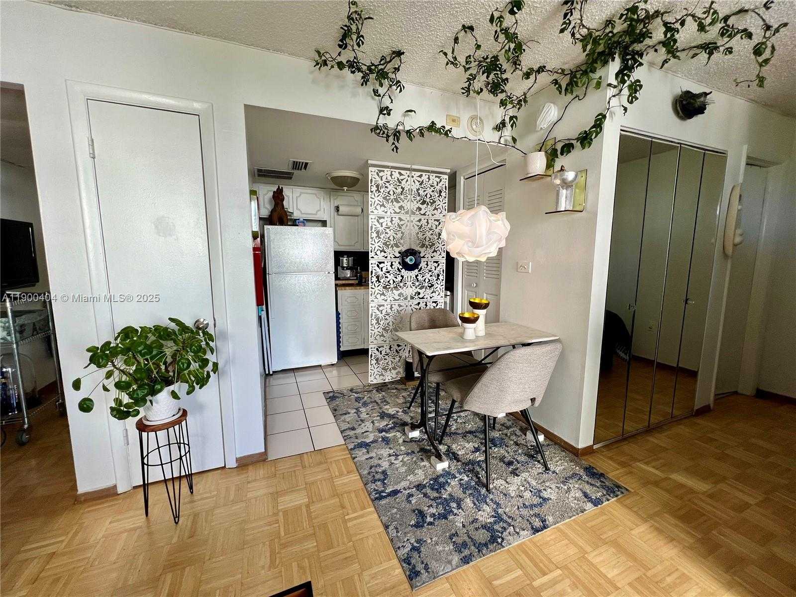 Small Image of 1250 ALTON RD #3C, Miami Beach Number 5