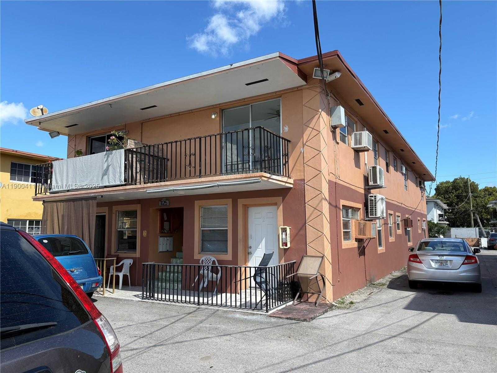 Small Image of 1125 SOUTH EAST 9TH AVE #4, Hialeah Number 2