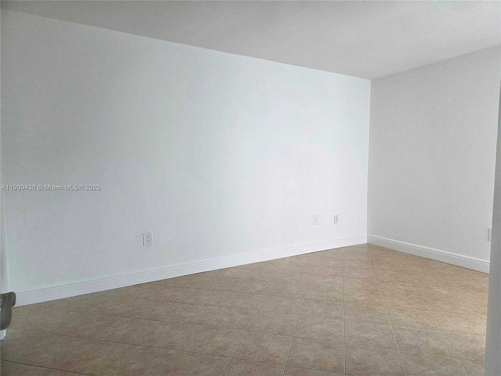 Small Image of 5880 COLLINS AVE #806, Miami Beach Number 11