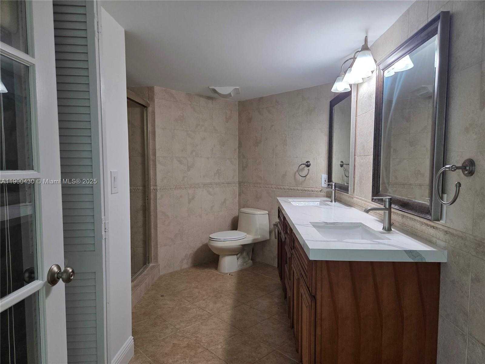 Small Image of 5880 COLLINS AVE #806, Miami Beach Number 13