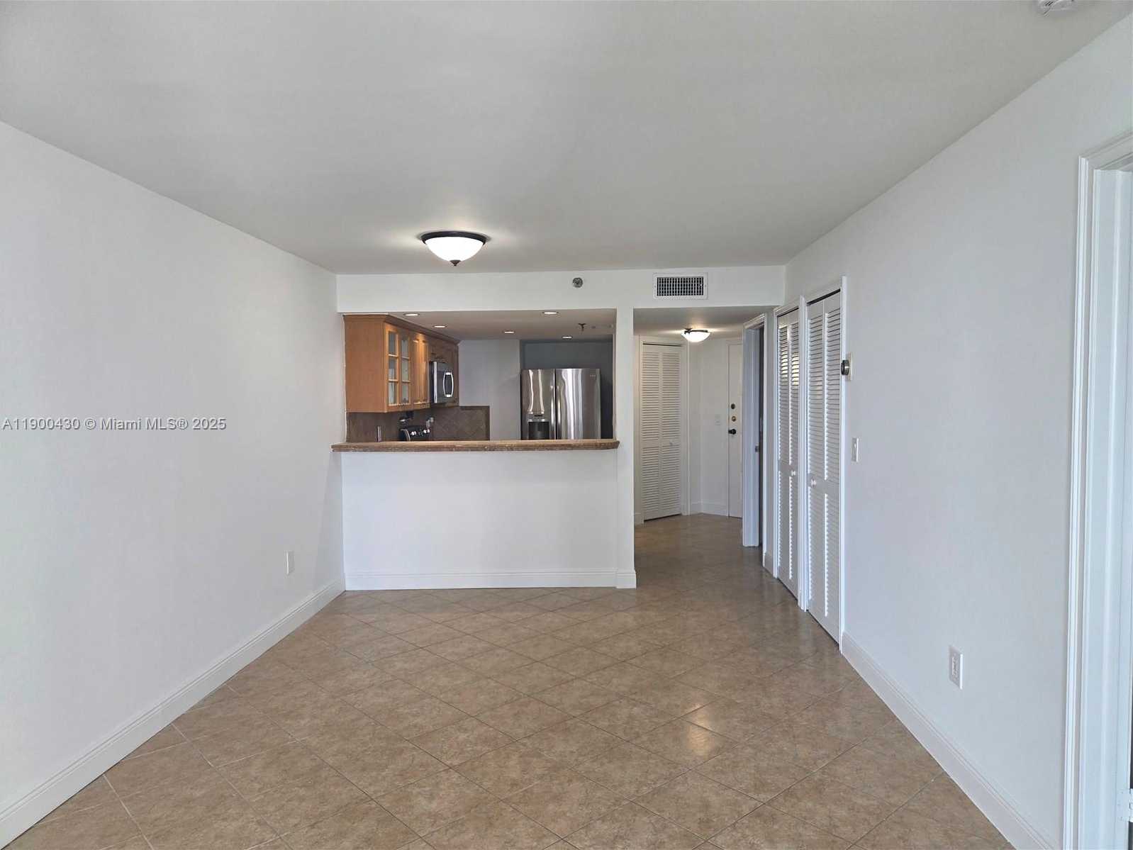 Small Image of 5880 COLLINS AVE #806, Miami Beach Number 6