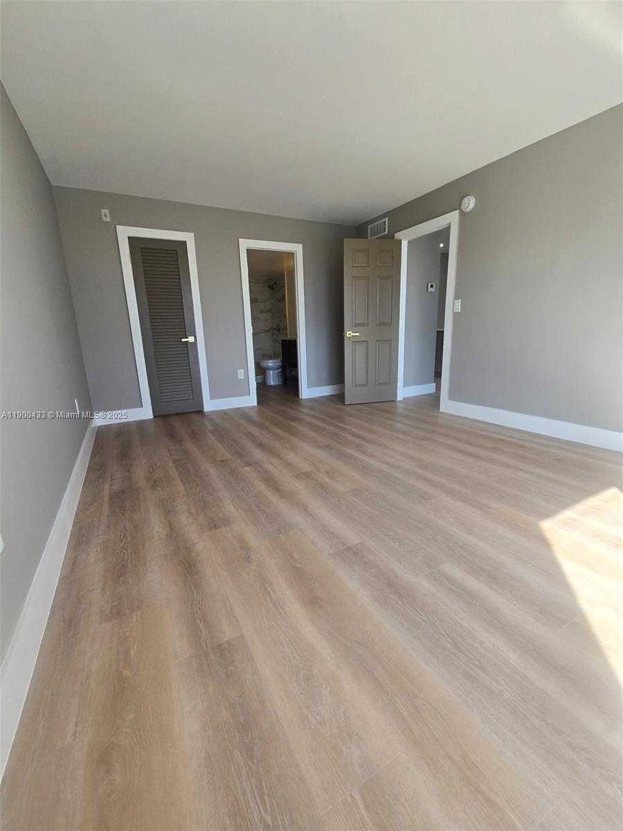 Small Image of 9800 WEST BAY HARBOR DR #305, Bay Harbor Islands Number 10