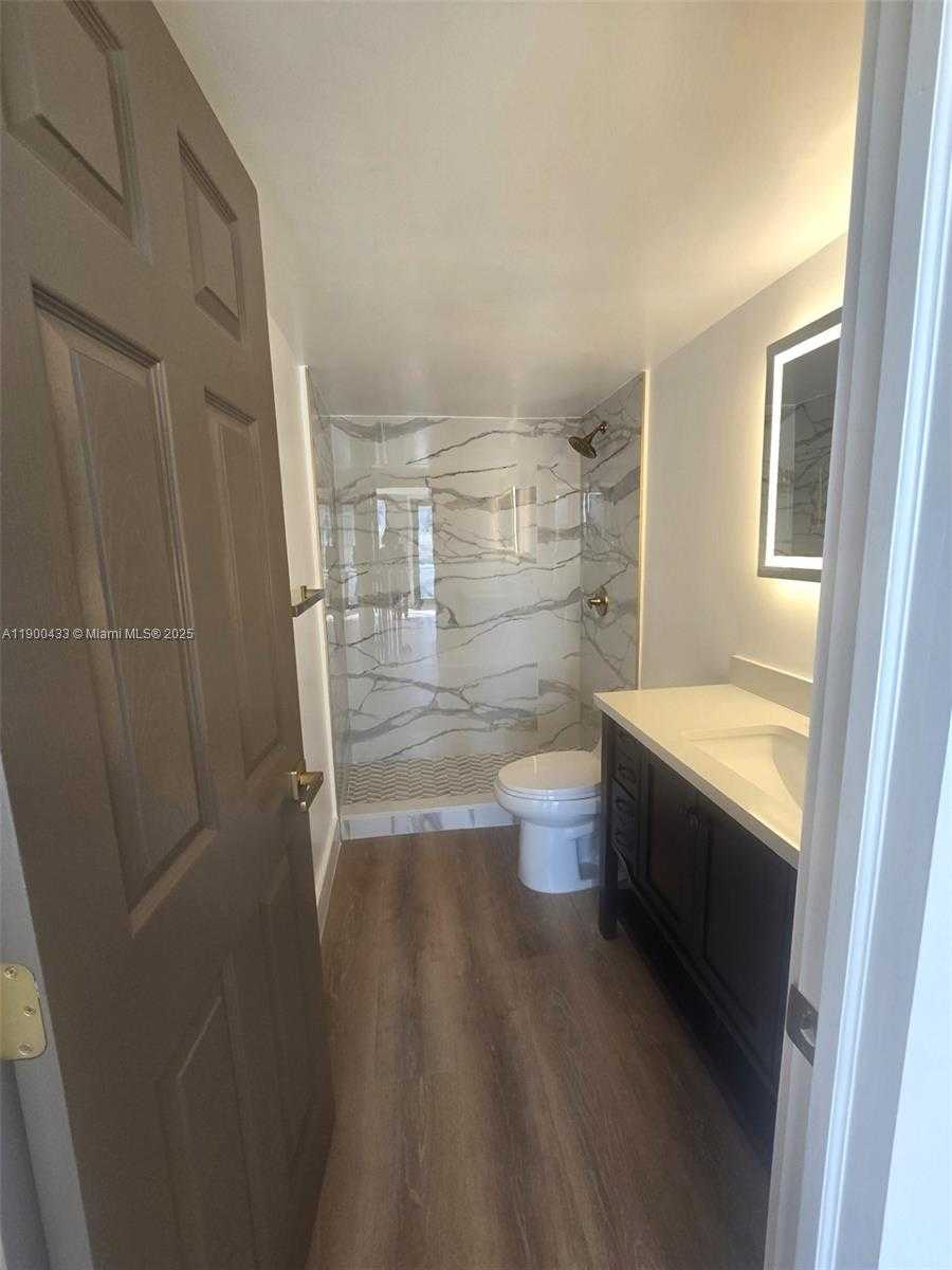 Small Image of 9800 WEST BAY HARBOR DR #305, Bay Harbor Islands Number 13