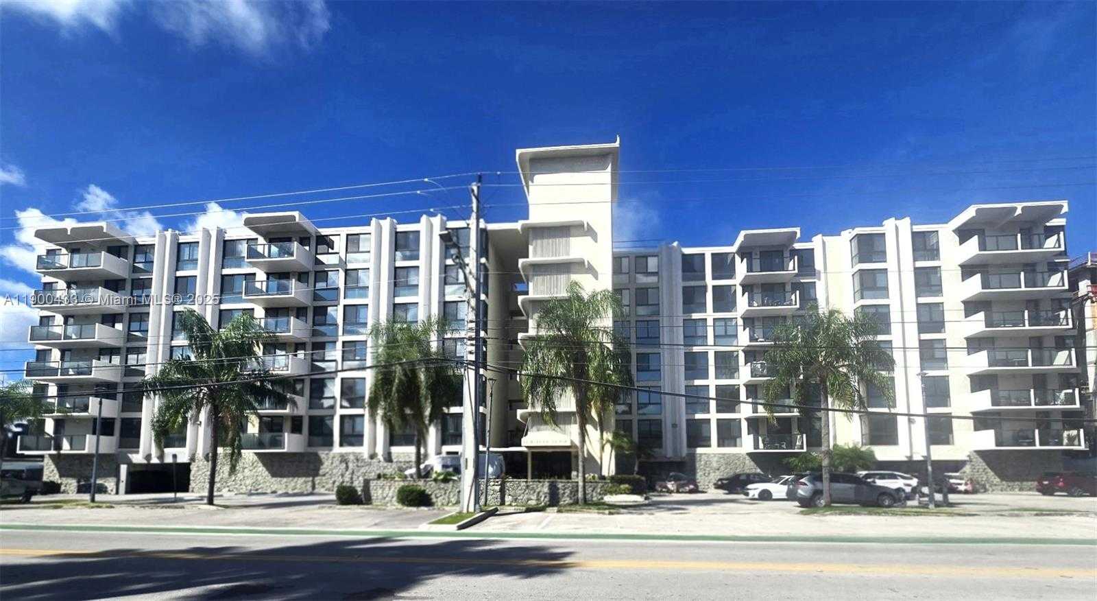 Small Image of 9800 WEST BAY HARBOR DR #305, Bay Harbor Islands Number 14