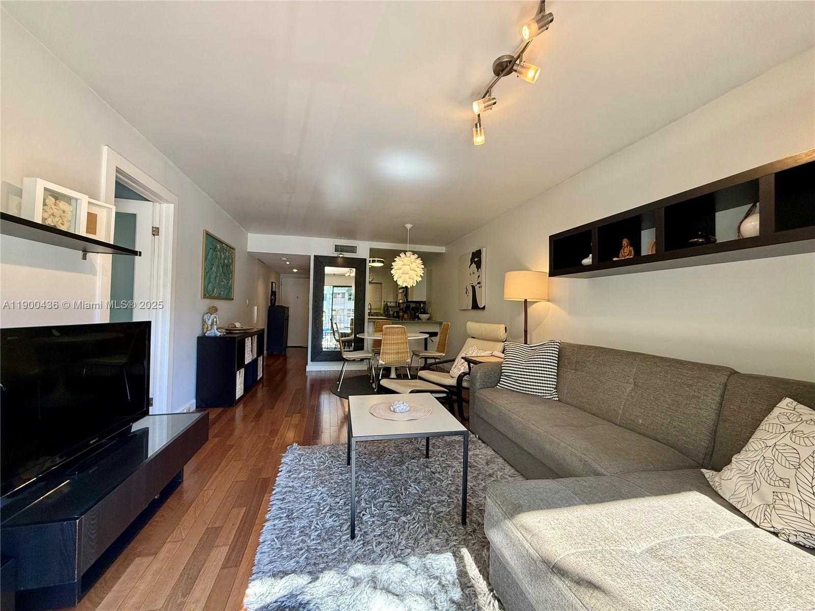 Small Image of 1250 LINCOLN RD #210, Miami Beach Number 10