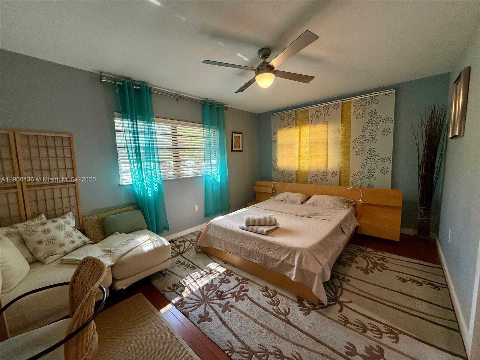 Small Image of 1250 LINCOLN RD #210, Miami Beach Number 12