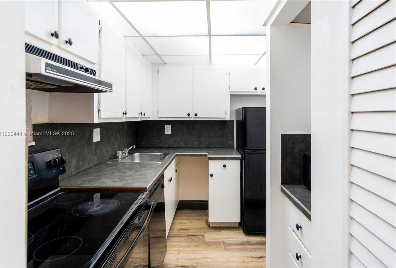 Small Image of 10500 SOUTH WEST 108TH AVE #B216, Miami Number 4
