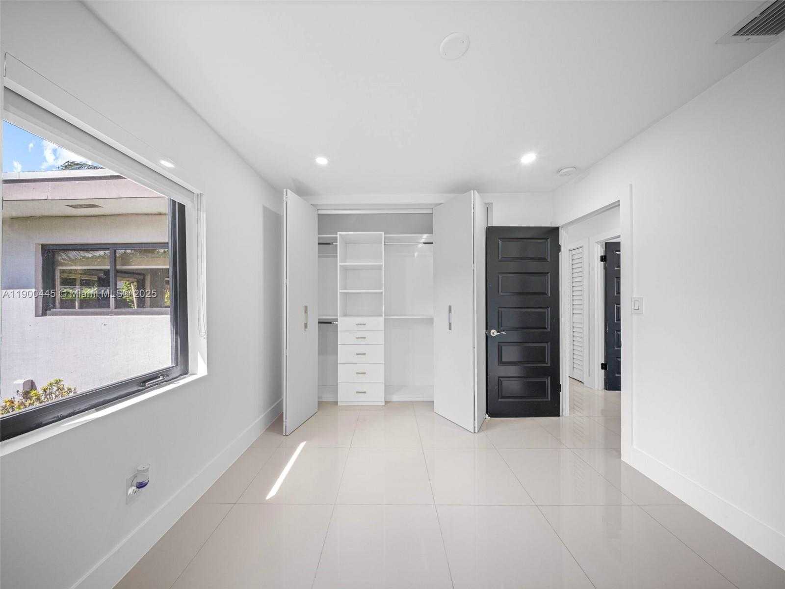 Small Image of 7434 SOUTH WEST 127 CT, Miami Number 15