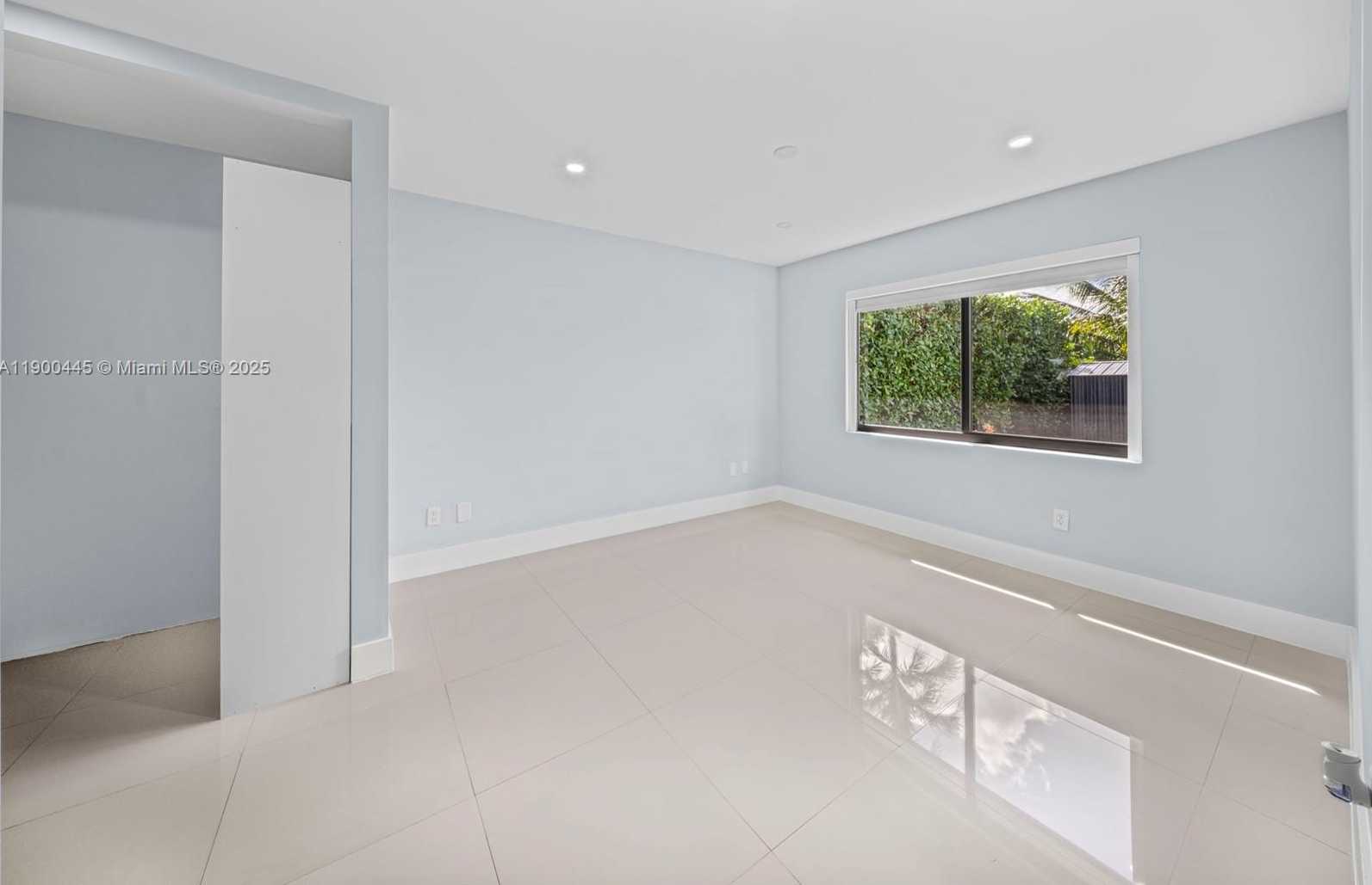 Small Image of 7434 SOUTH WEST 127 CT, Miami Number 18