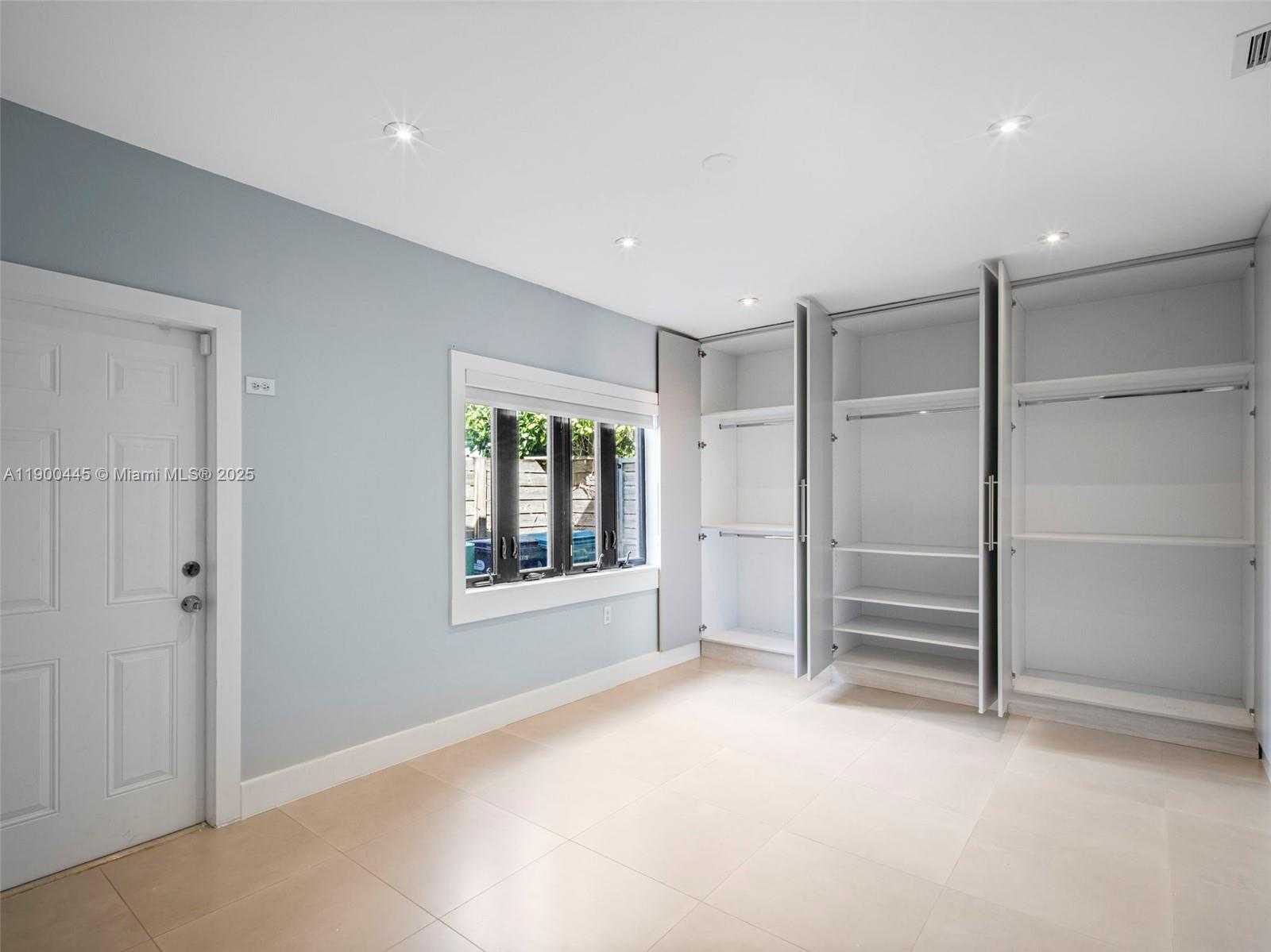 Small Image of 7434 SOUTH WEST 127 CT, Miami Number 34