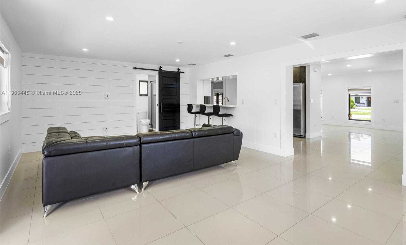 Small Image of 7434 SOUTH WEST 127 CT, Miami Number 40