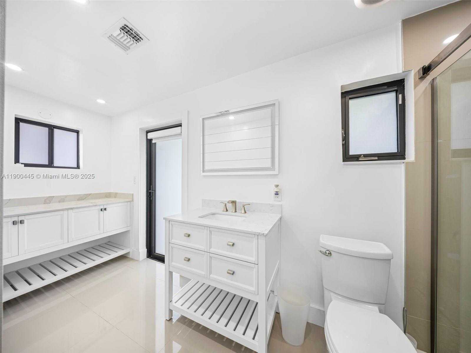 Small Image of 7434 SOUTH WEST 127 CT, Miami Number 47