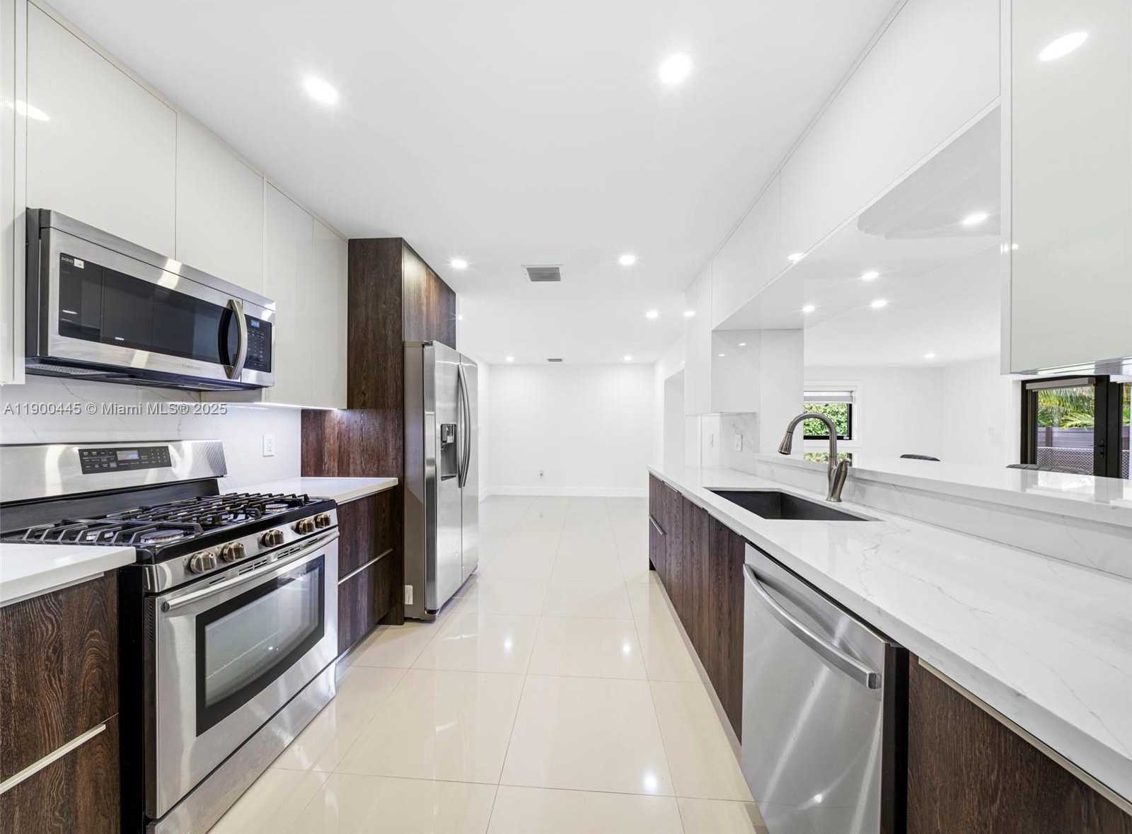 Small Image of 7434 SOUTH WEST 127 CT, Miami Number 48