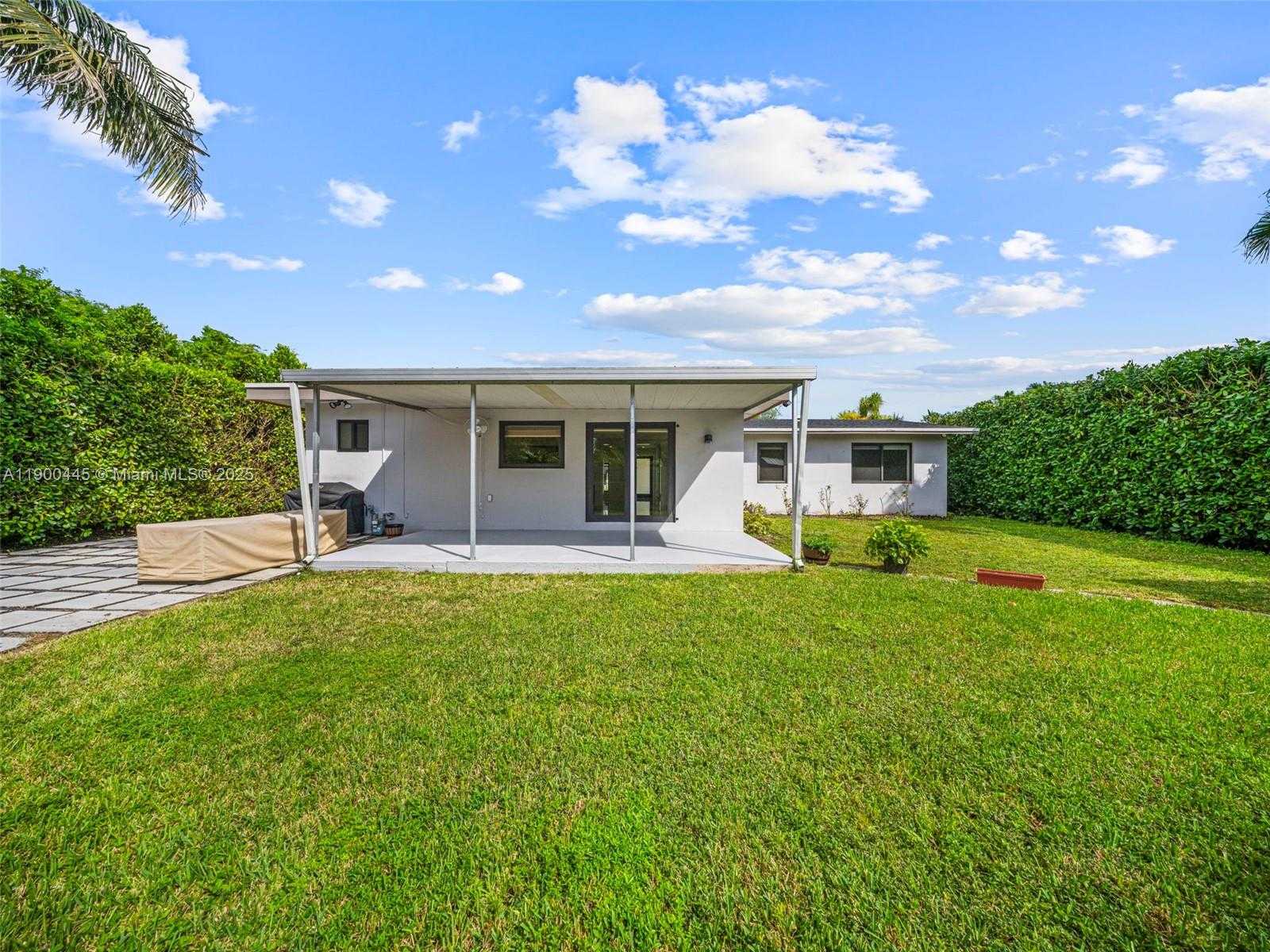 Small Image of 7434 SOUTH WEST 127 CT, Miami Number 51