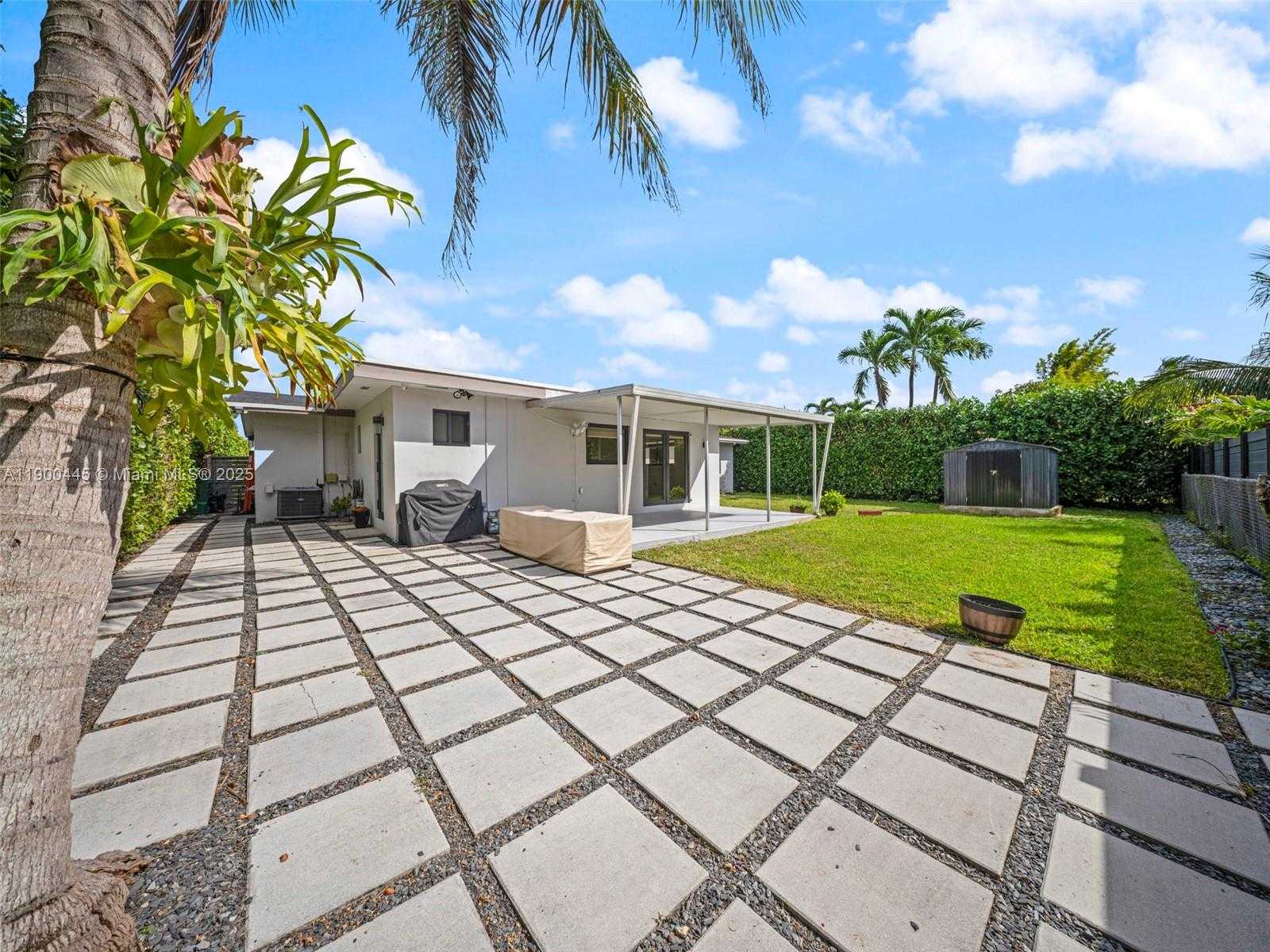 Small Image of 7434 SOUTH WEST 127 CT, Miami Number 54