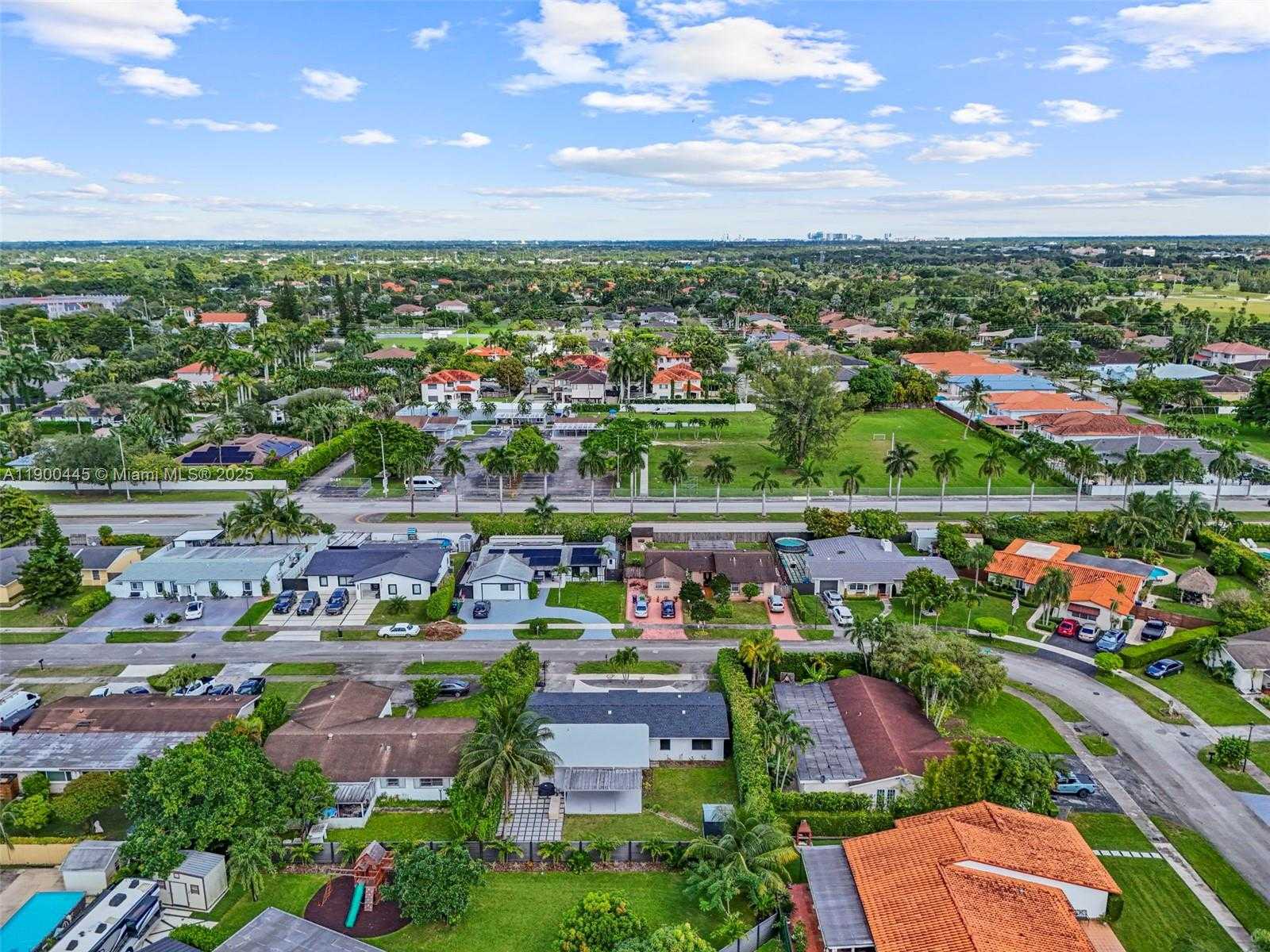 Small Image of 7434 SOUTH WEST 127 CT, Miami Number 59