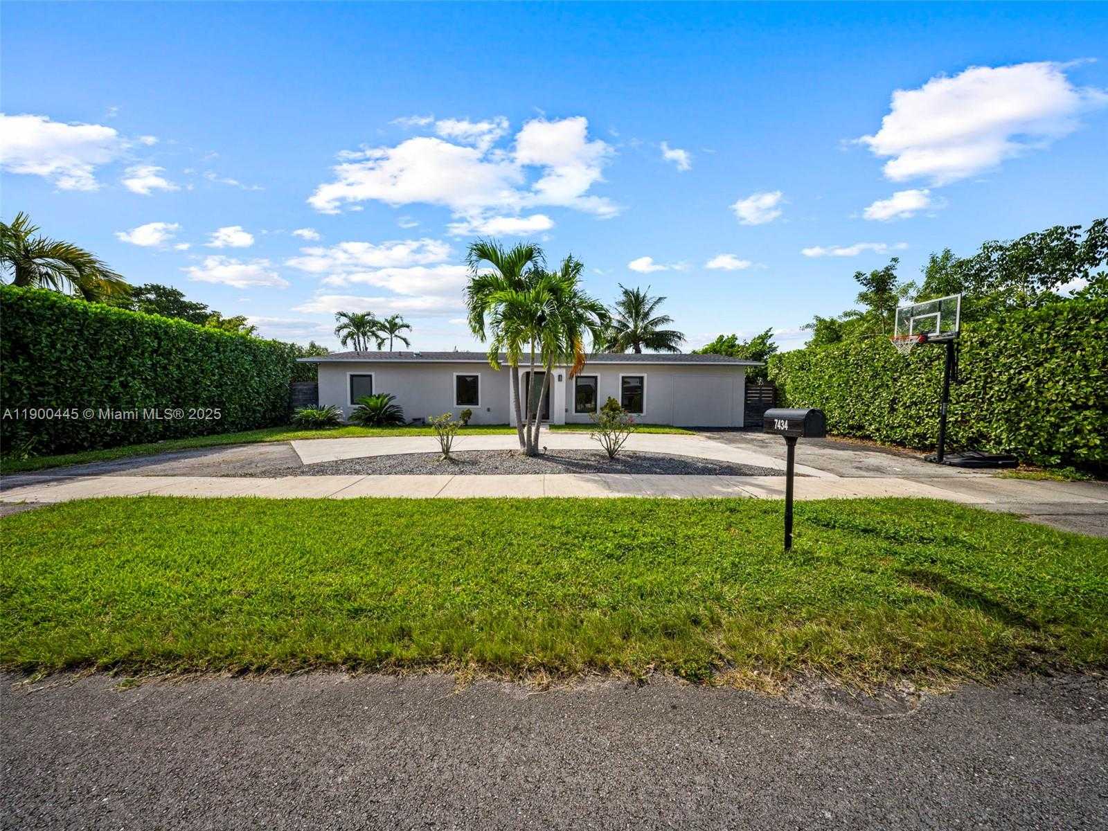 Small Image of 7434 SOUTH WEST 127 CT, Miami Number 63