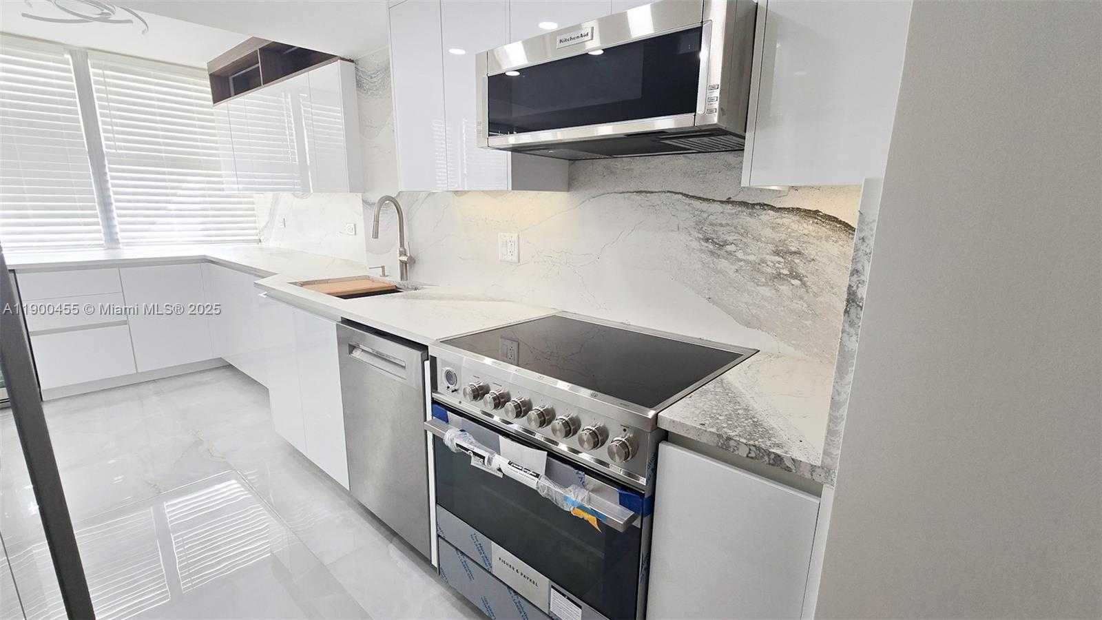 Small Image of 250 174TH ST #203, Sunny Isles Beach Number 4