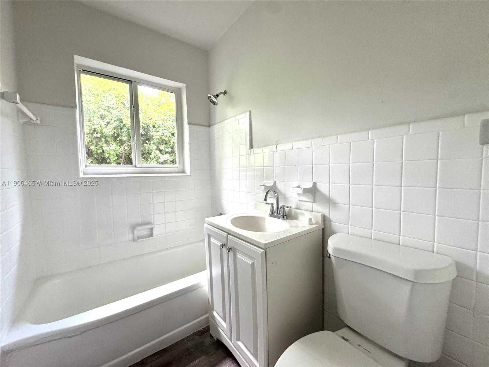 Small Image of 8201 ABBOTT AVE #4, Miami Beach Number 10