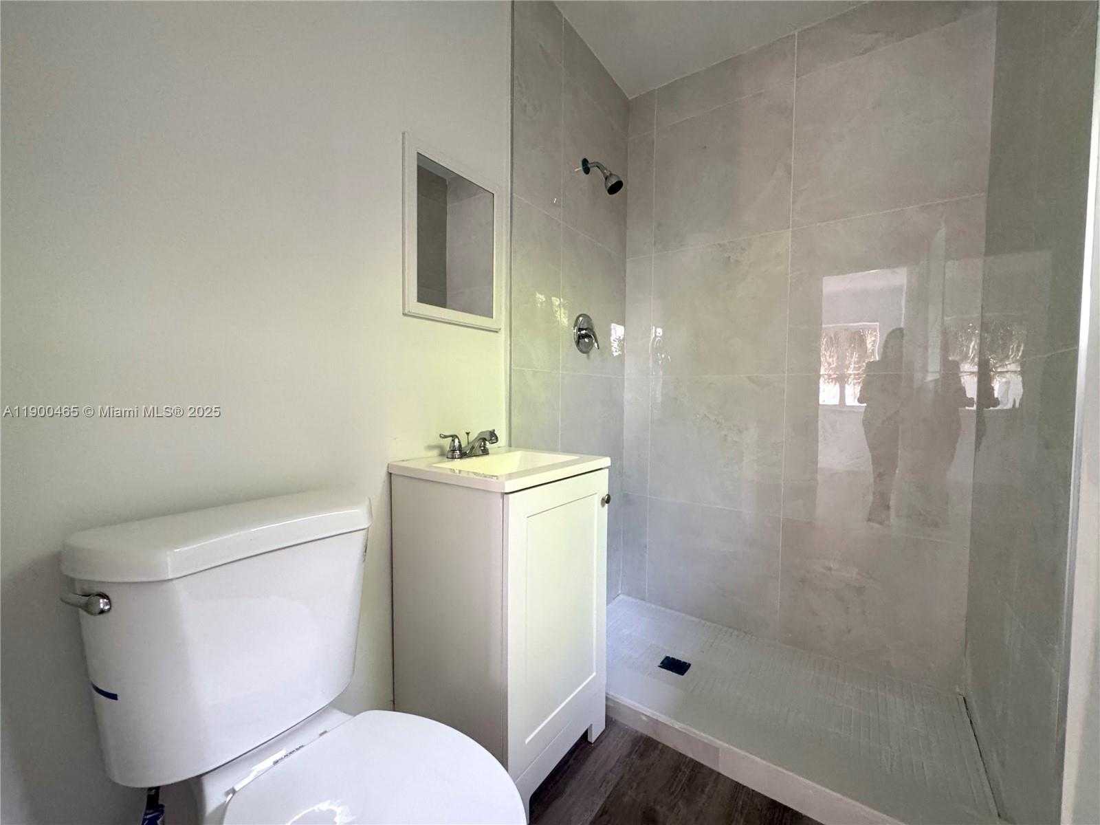 Small Image of 8201 ABBOTT AVE #4, Miami Beach Number 6